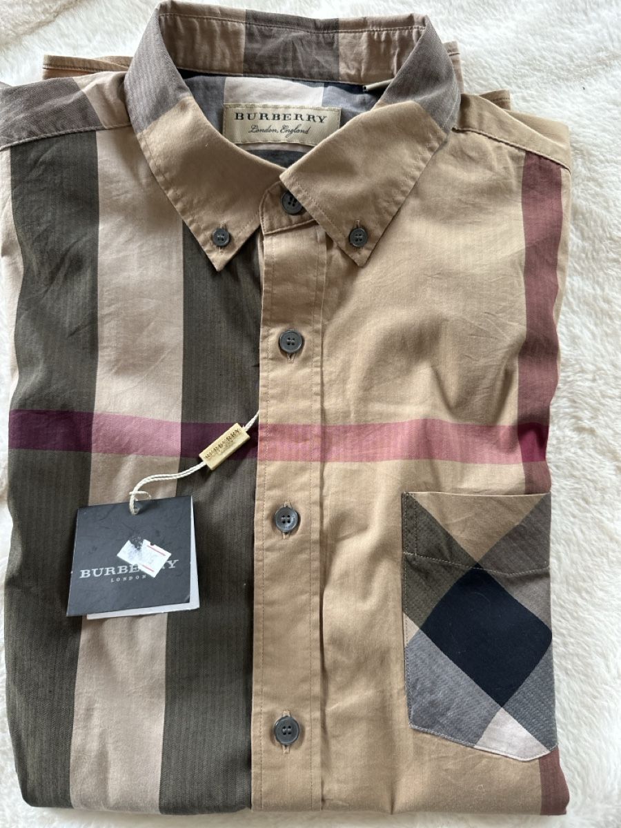 Burberry Camicie: Chemise Burberry M – Nuovo (secondo la descrizione) da Muraz (Collombey) venduto da jaoo21