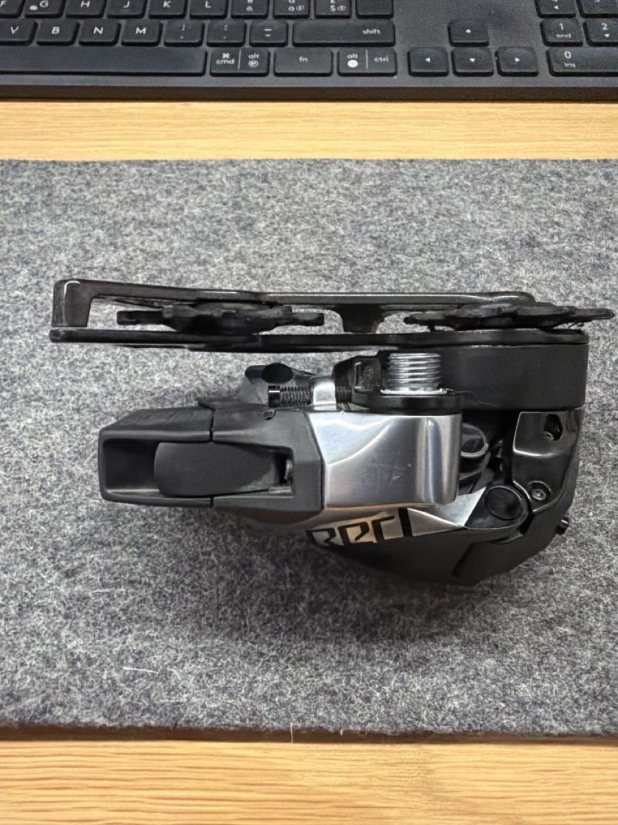 Sram Pezzi di ricambio: SRAM Red AXS rear derailleur – Usato da Mont-sur-Lausanne venduto da sashwindow 1