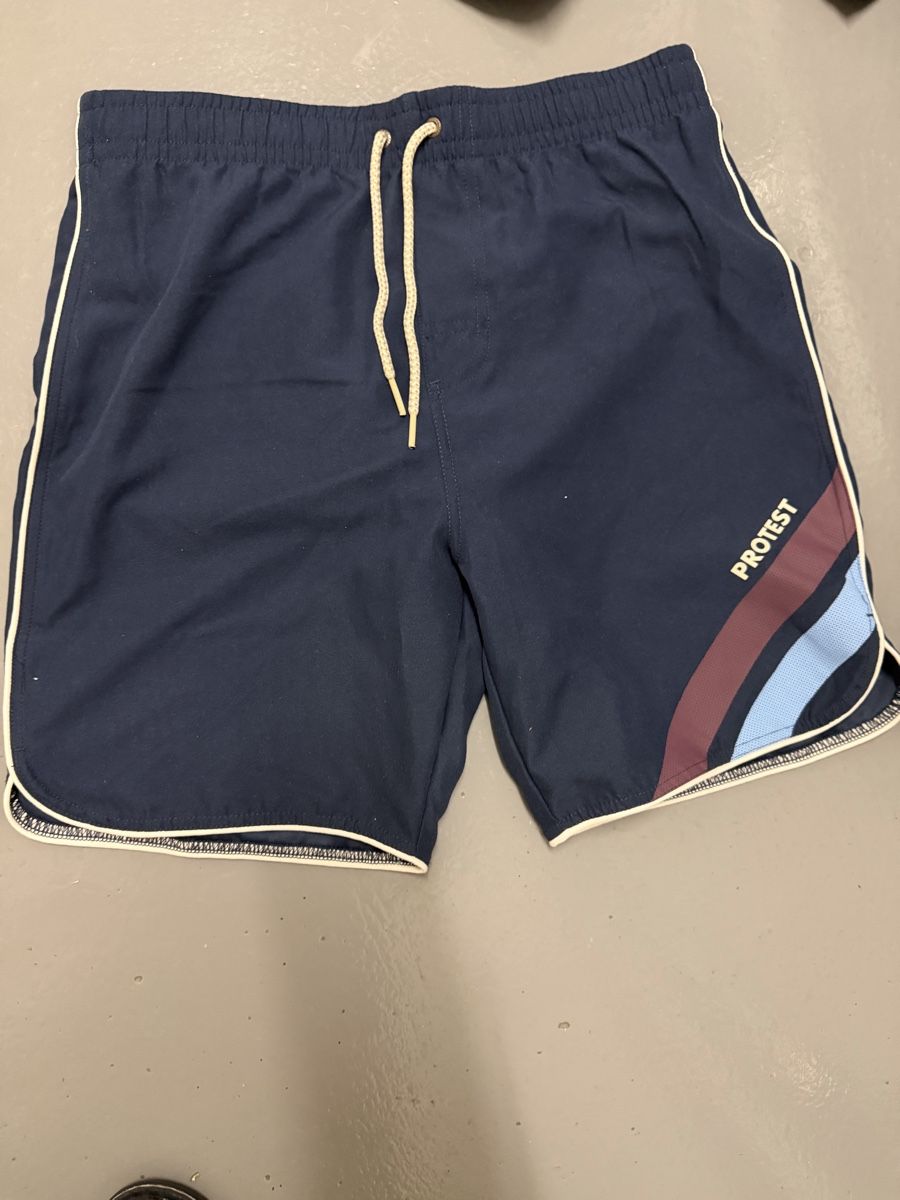 Pantalons: Badehose – D'occasion à Lostorf par Esther26341