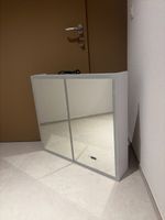 Spiegelschrank mit Beleuchtung zwei Türen weiss neuwertig