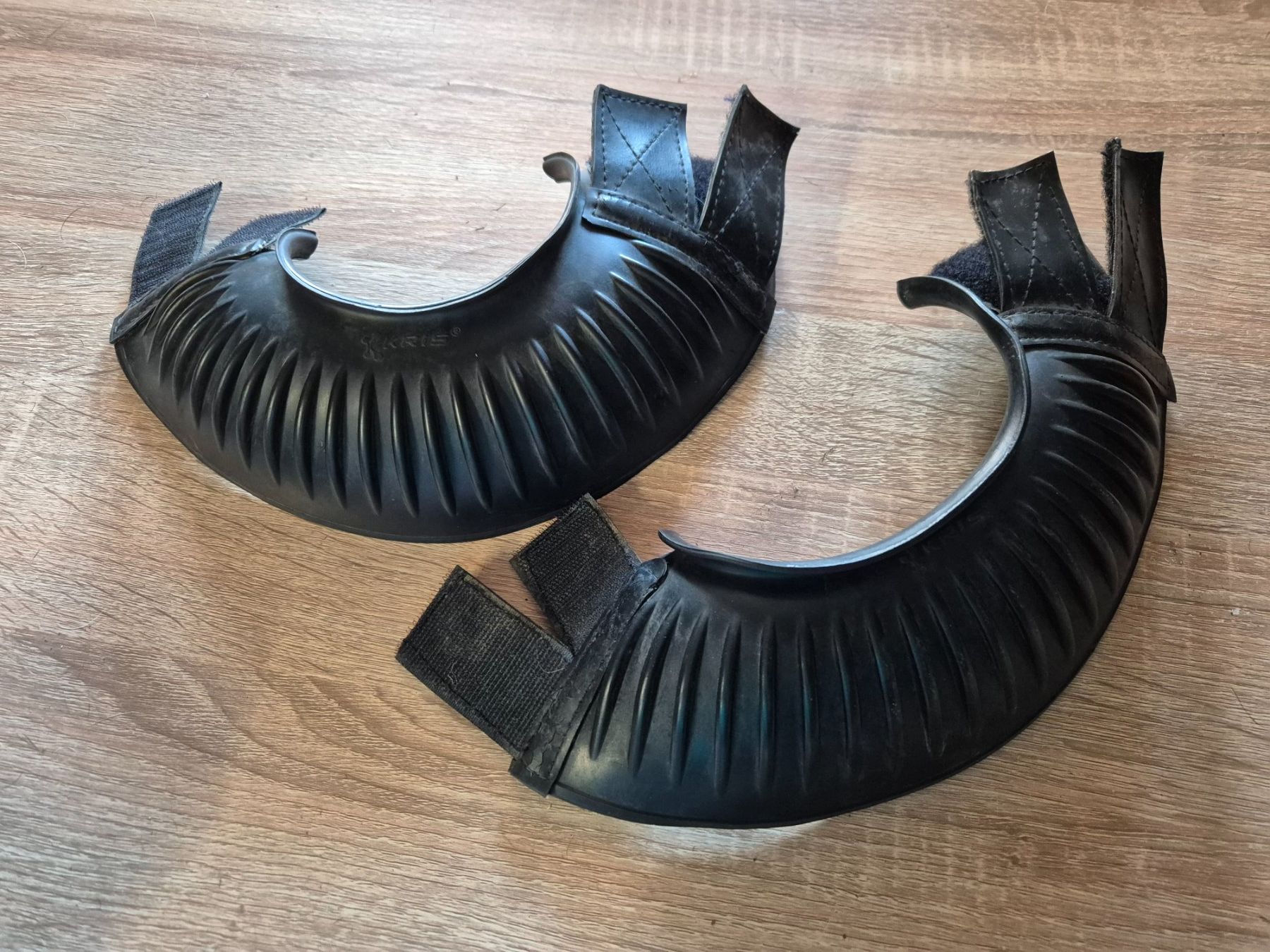 Gamaschen & Bandagen: Hufglocken M – Gebraucht aus Meggen von Orrinka20 1