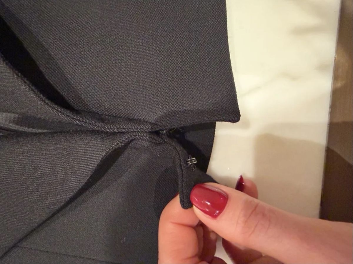 Alaia Giacche: Alaia Black Cropped Jacket - Wide Lapel, Size 38 – Nuovo (secondo la descrizione) da Zürich venduto da mpa_bd2d 7