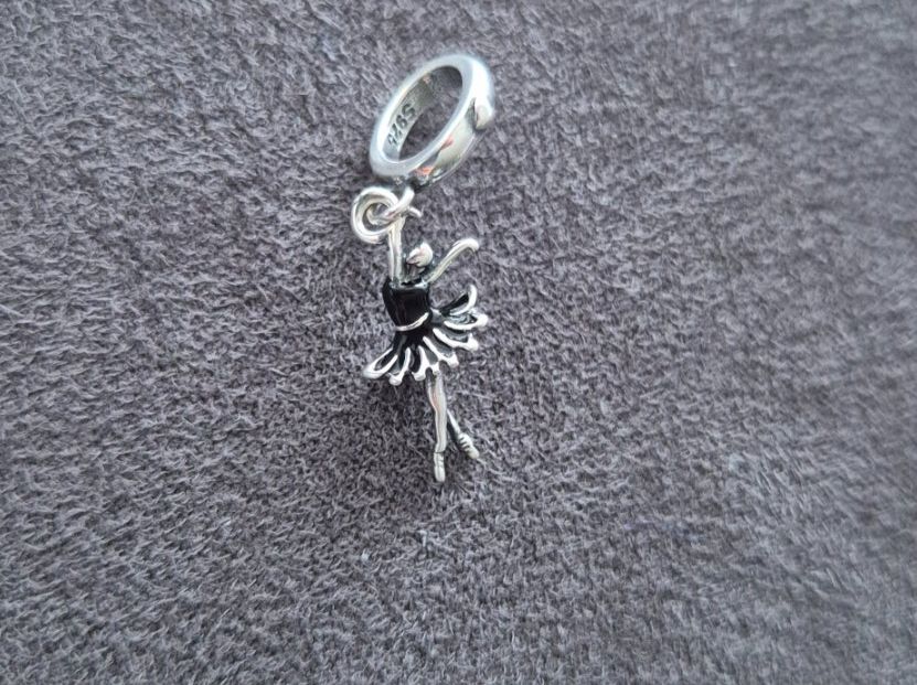 Ciondoli: Silber Charm Ballerina +Garantie – Nuovo (secondo la descrizione) da Rotkreuz venduto da Carbone_Bijou-Shop