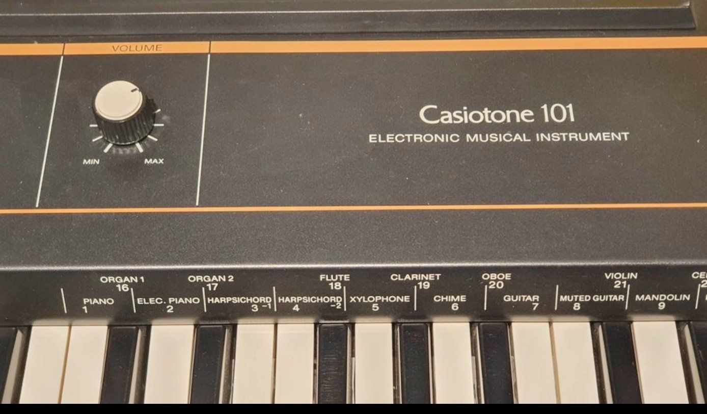 Musikinstrumente: Retro Casio Casiotone 101 Keyboard - Top Zustand! – Gebraucht aus Wil SG von Goodart