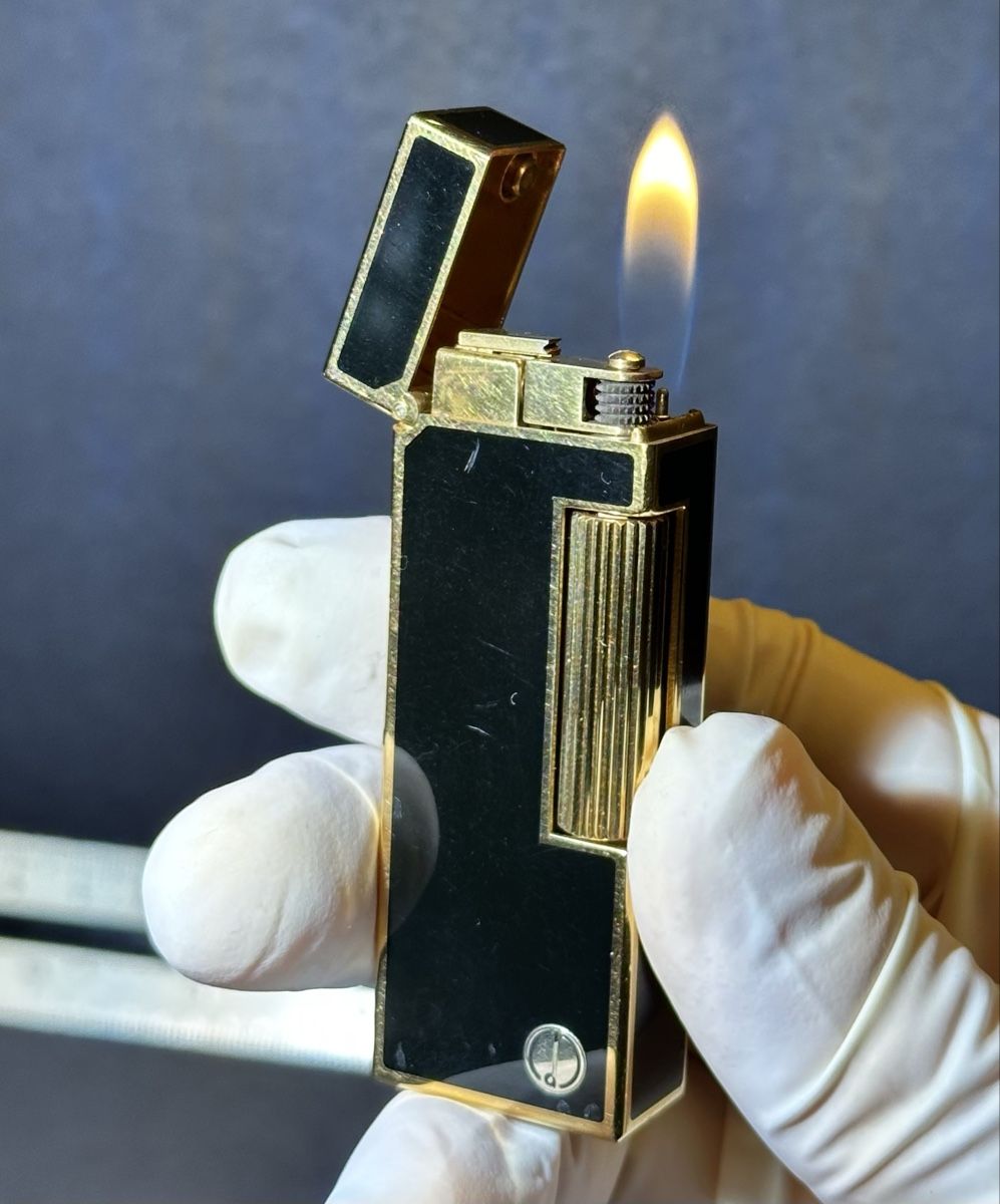Dunhill Accendini: Dunhill Rollagas Black Lacquer Gold-Plated – Usato da Zürich venduto da RatsTreasure 4