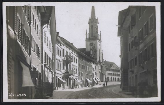 Cartes postales: Uznach, Strassenpartie mit Geschäften u – D'occasion à Berlin par bartko-reher