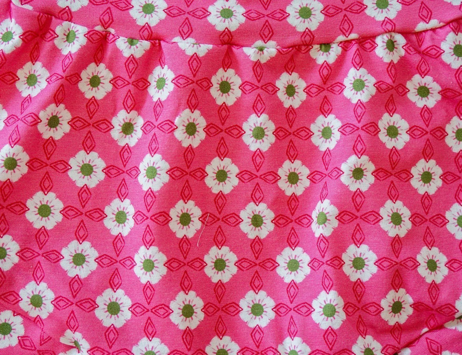 Pantaloni: Pink Kurze Hose mit Blumen 110/116 NEU – Nuovo e nell'imballaggio originale da Zürich venduto da sambaum 1