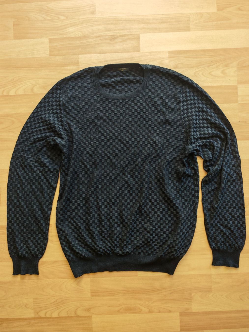 Louis Vuitton Pullover & Sweatshirts: Louis Vuitton Damier Strickpullover | Grösse L/52 Schwarz – Gebraucht aus Pfäffikon SZ von mat_qgm9