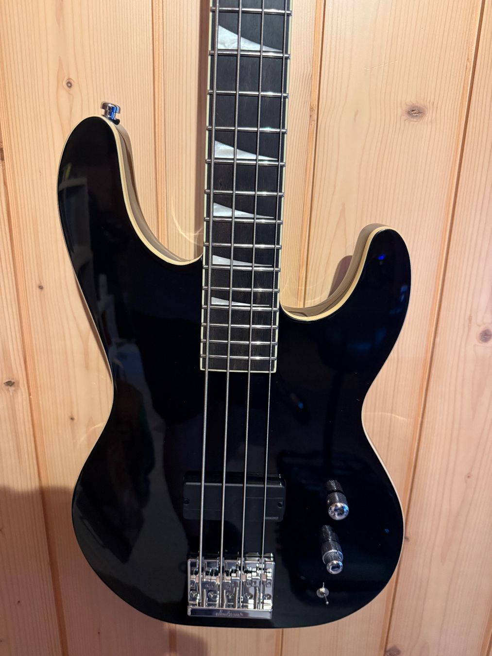 Jackson Strumenti musicali: E-Bass Jackson Pro Plus Pure Metal CB1A – Nuovo (secondo la descrizione) da Toffen venduto da Samson74 2