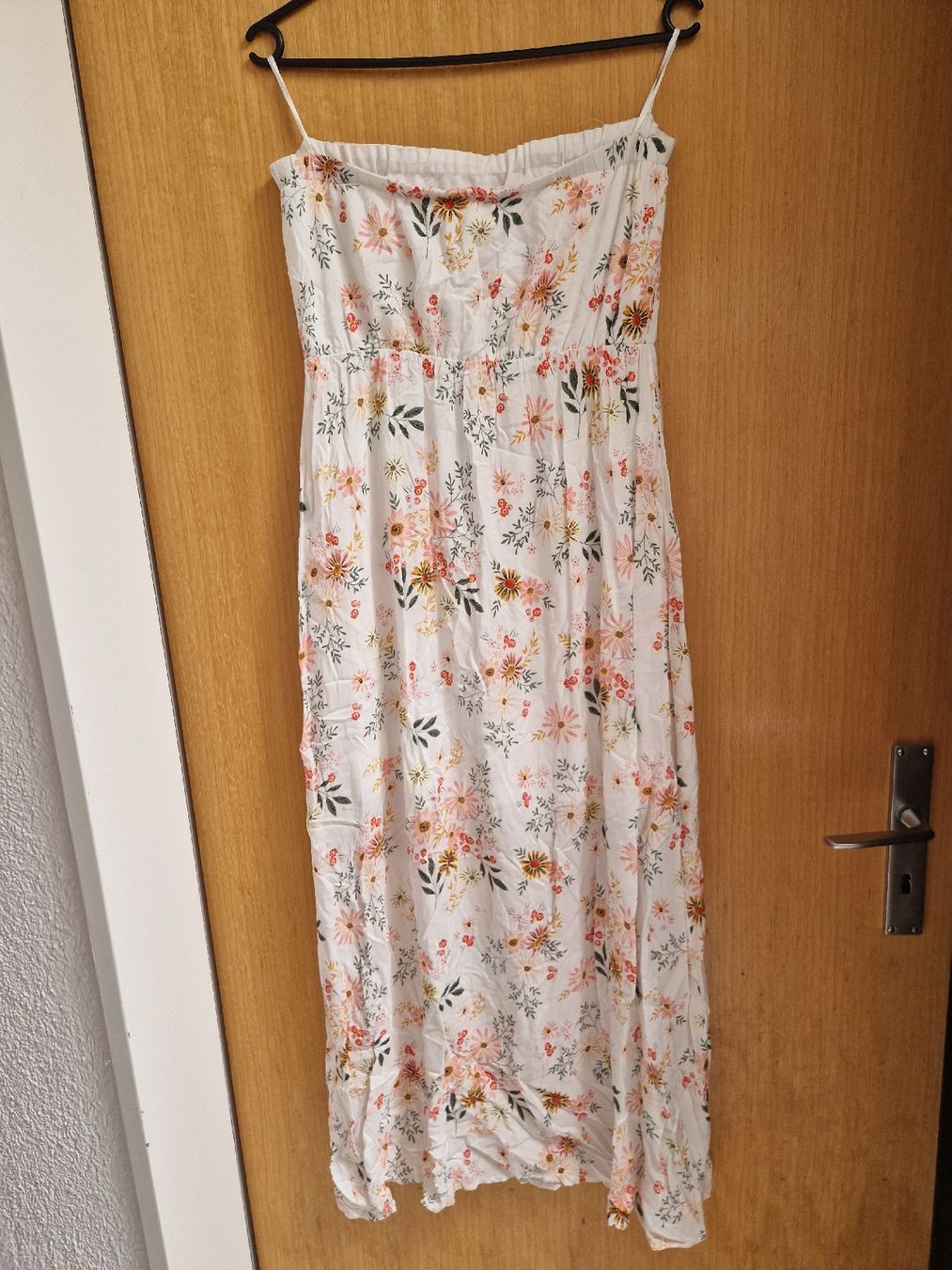 Vestiti: Sommerliches Maxikleid mit Blumenmuster, Grösse M – Usato da Strengelbach venduto da Nessi92 1