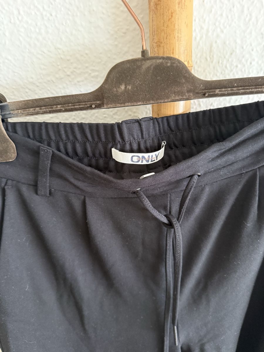 Only Pantaloni: Hose Only Gr. M – Usato da Meilen venduto da NHirs96 1