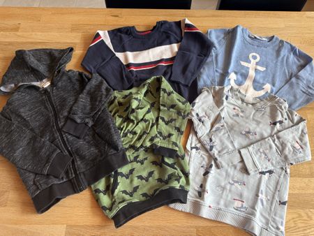 Kleiderpaket für Jungs Grösse 98/104