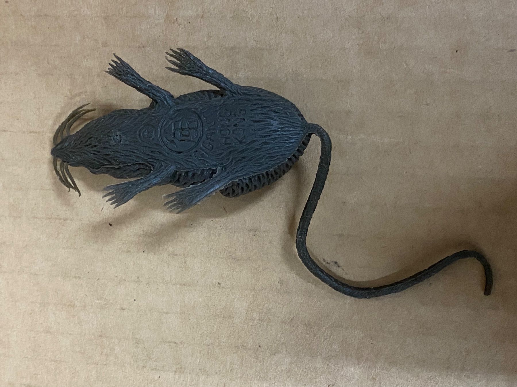 Statuette: Fasnachtsratte Plastik Quetschbar – Usato da Eschlikon TG venduto da ArtRec 3