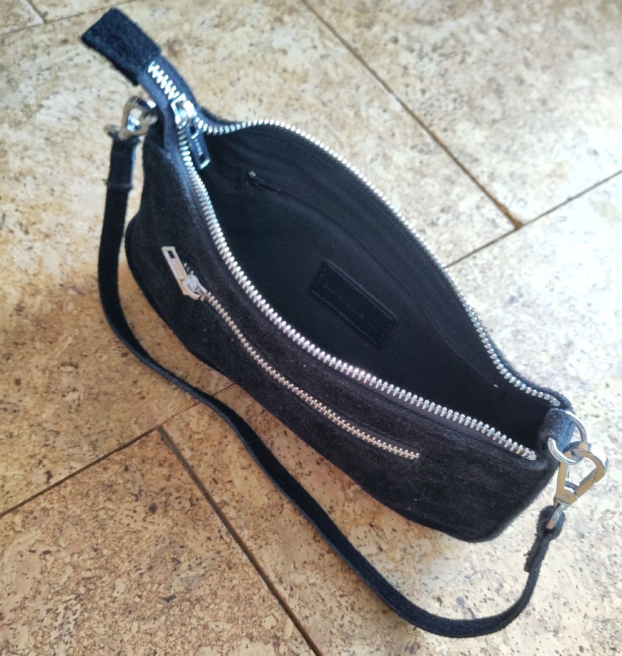 Brandy Melville Sacs femmes: Schwarze Handtasche von Brandy Melville  – Neuf (Voir description) à Oberuzwil par yaramelina 1