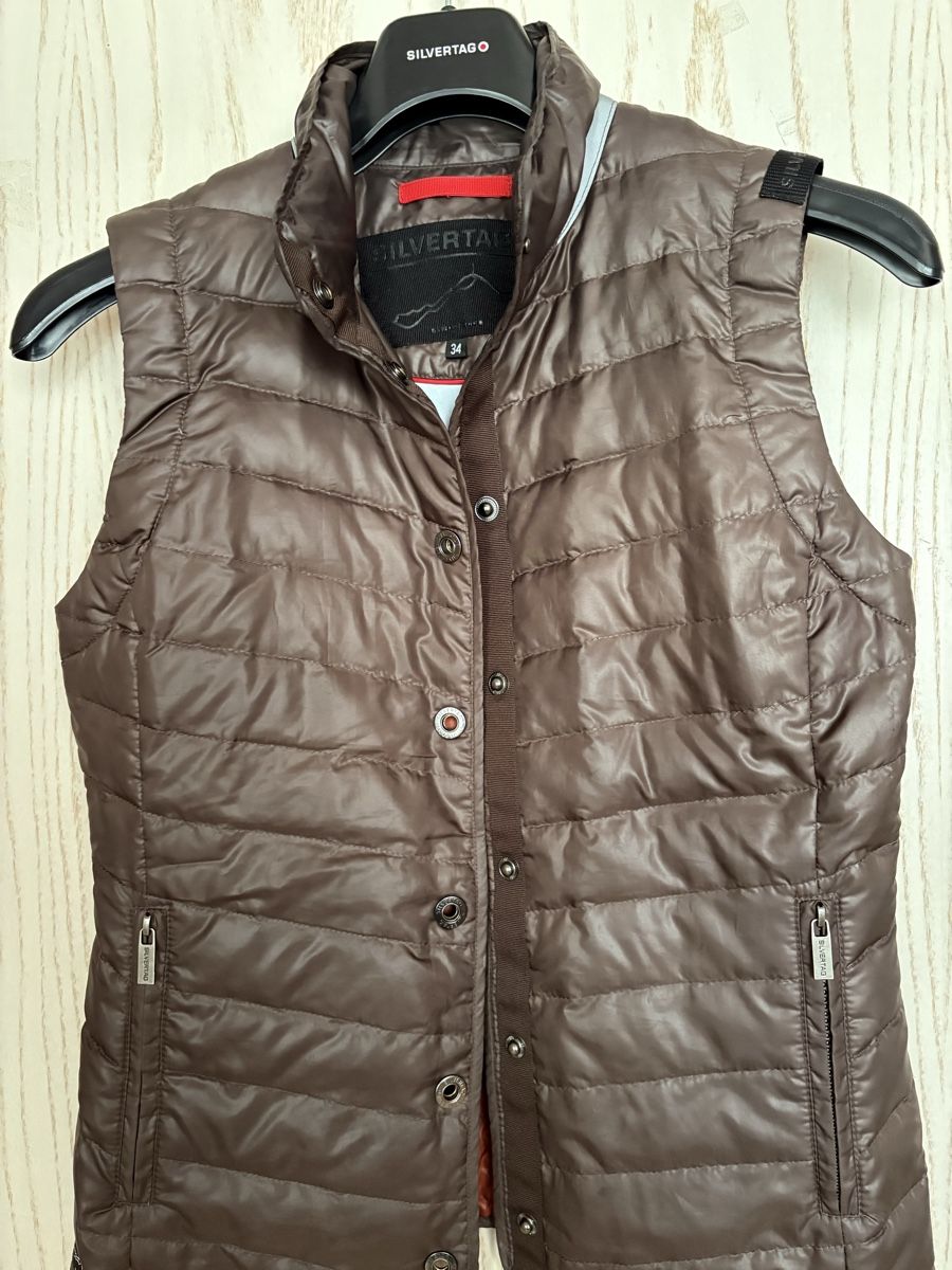 Gilets: Silvertag Daunenweste schockobraun Gr. 34 – D'occasion à Dulliken par gab_jdr2