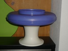 TUPPERWARE
