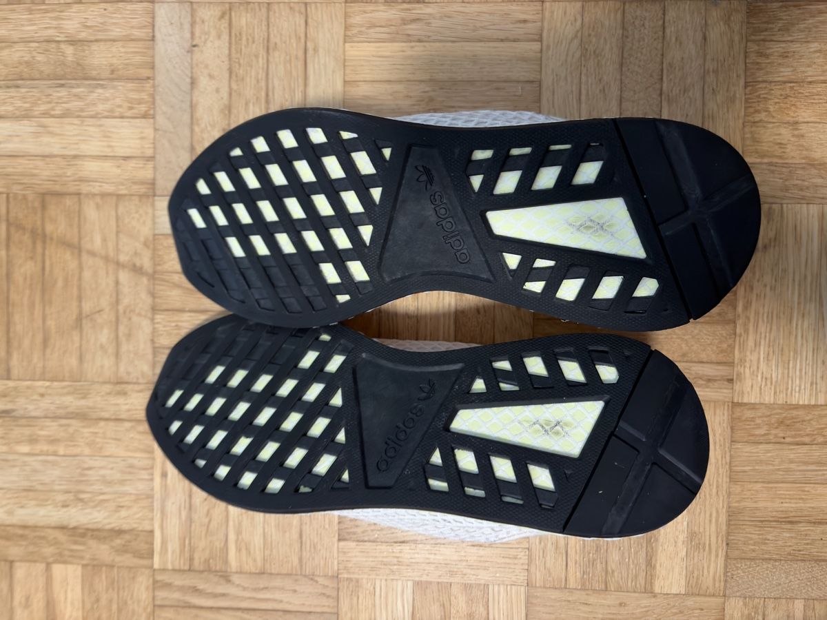 Adidas Scarpe da uomo: Adidas Deerupt Runner Grösse 44 Weiss – Nuovo (secondo la descrizione) da Heerbrugg venduto da D.O.B. 8