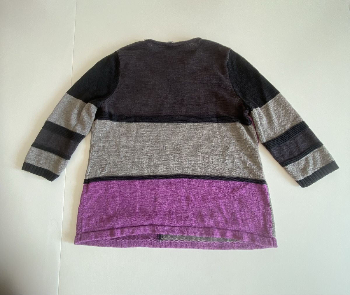 Maglioni & Felpe: Modischer Damenpullover, Gr. S, schwarz/lila/grau gestreift – Usato da lommis venduto da inf_thv8 3