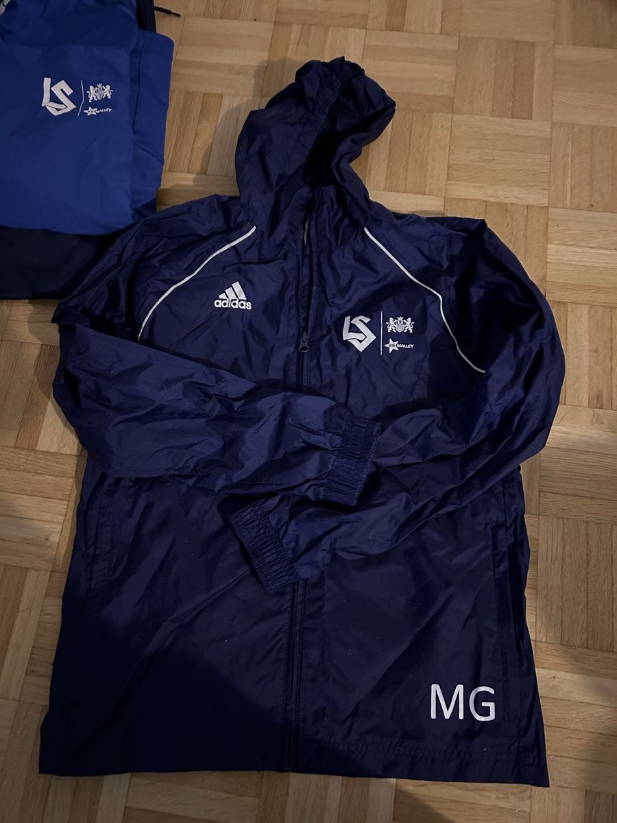 Lotti & Set di vestiti: Lot habits de foot – Usato da Neuchâtel venduto da zib_lzs8 3
