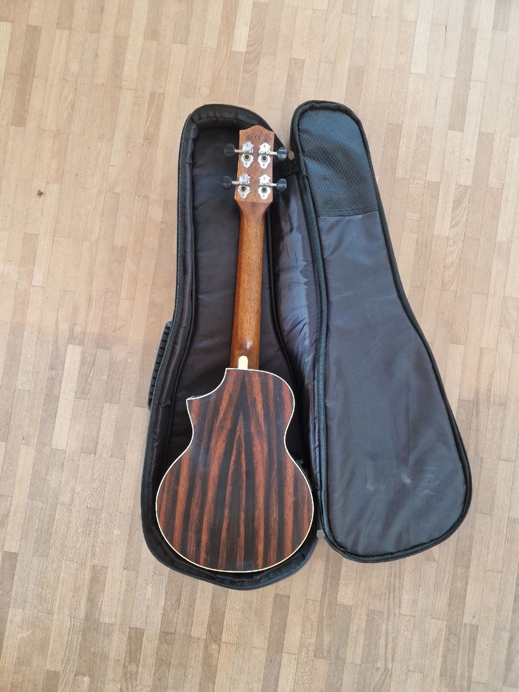 Ibanez Musikinstrumente: Ibanez Ukulele inklusive Tasche – Neu (gemäss Beschreibung) aus Wetzikon ZH von leo_vhb6 3