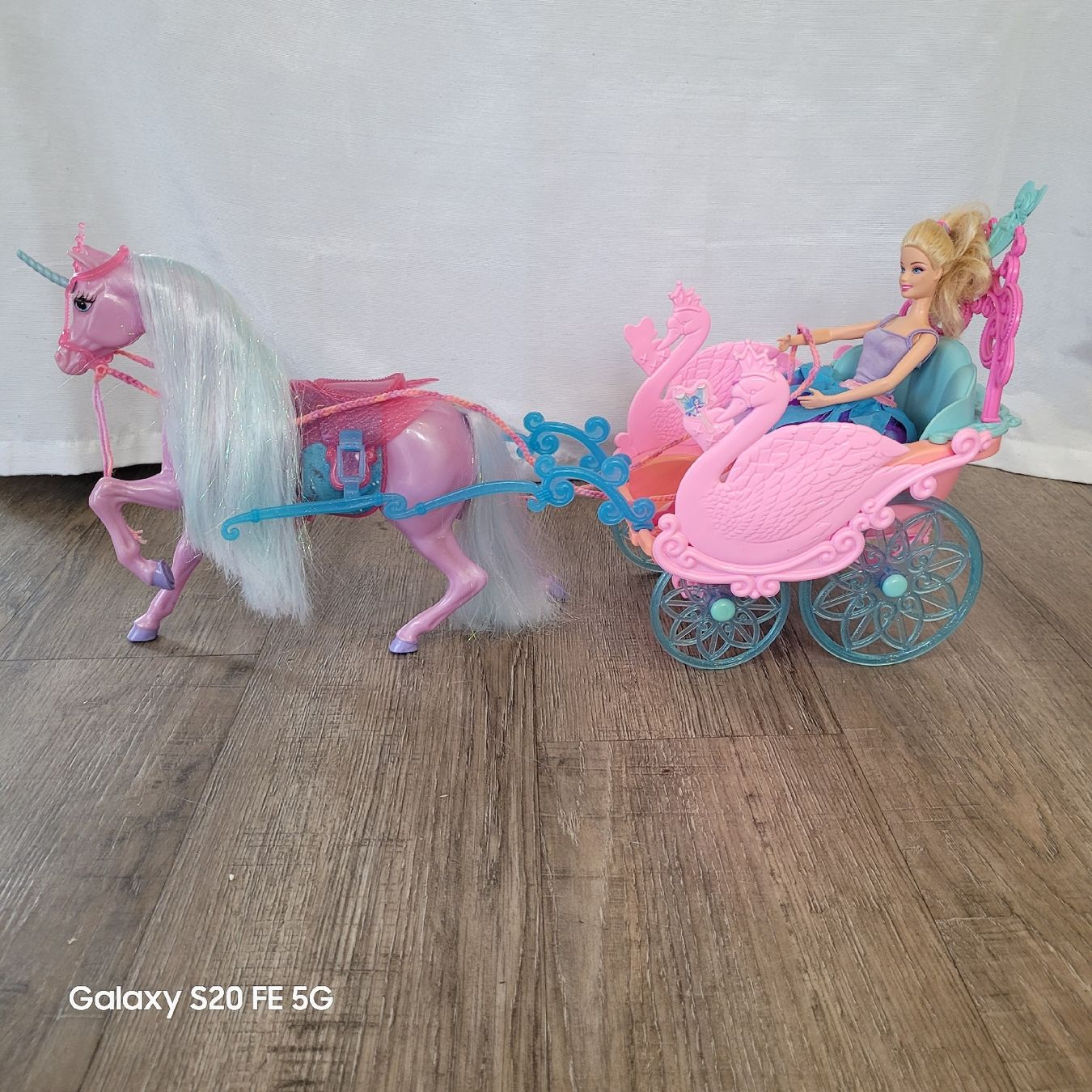 Giocattoli: Barbie Pferd Schwanensee Einhorn mit Kutsche – Usato da Niederbuchsiten venduto da klengyel 1