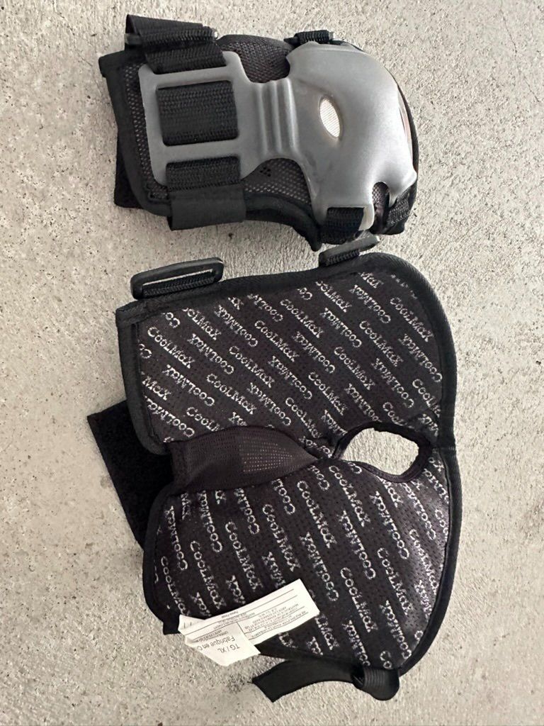 Sonstiges Tierzubehör: Hand protection for Rollschuhe – Gebraucht aus Dallenwil von ZD2019 2