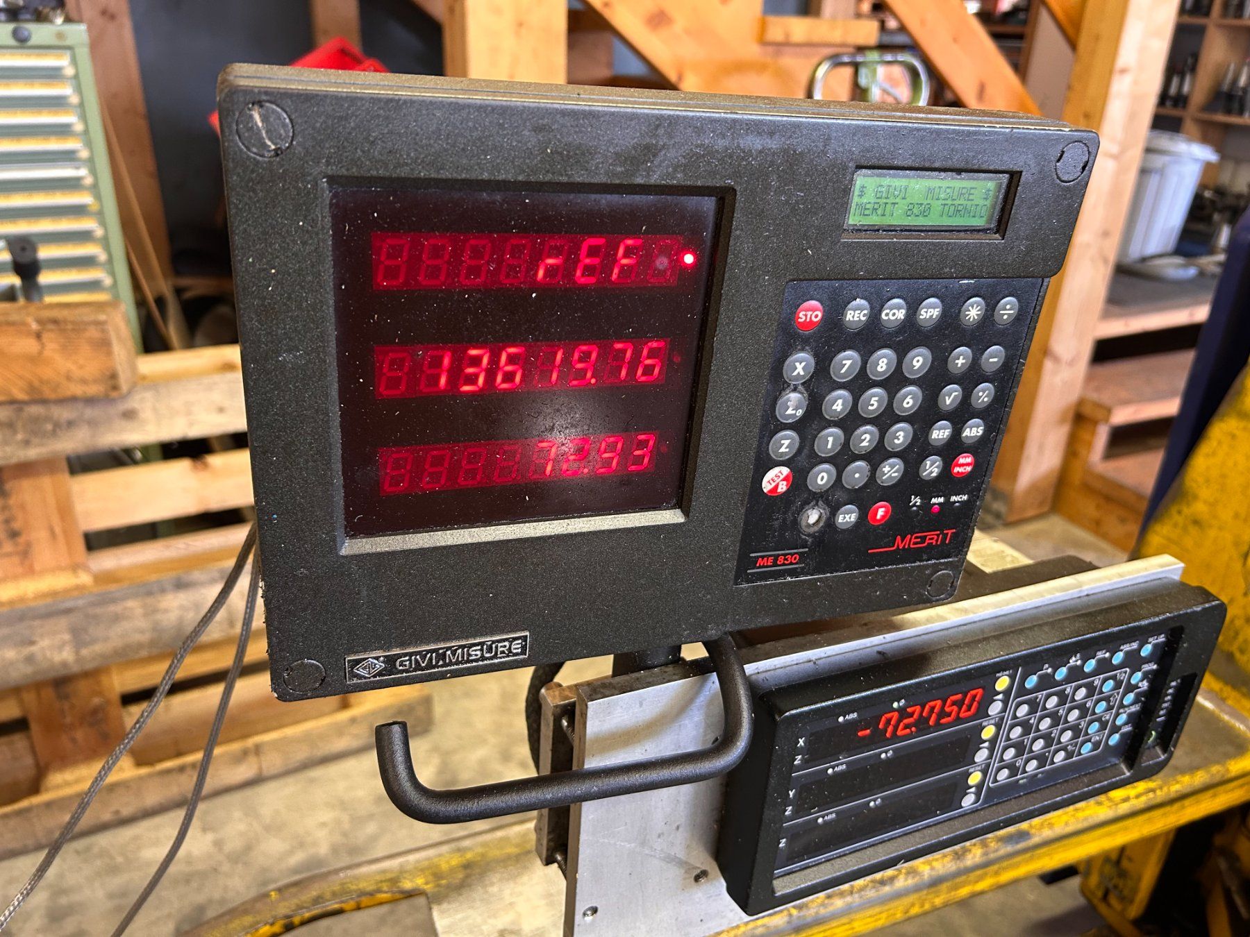 Tutte le macchine: Drehbank Digitalanzeige 3 Meter – Usato da Münchenstein venduto da fransch 6