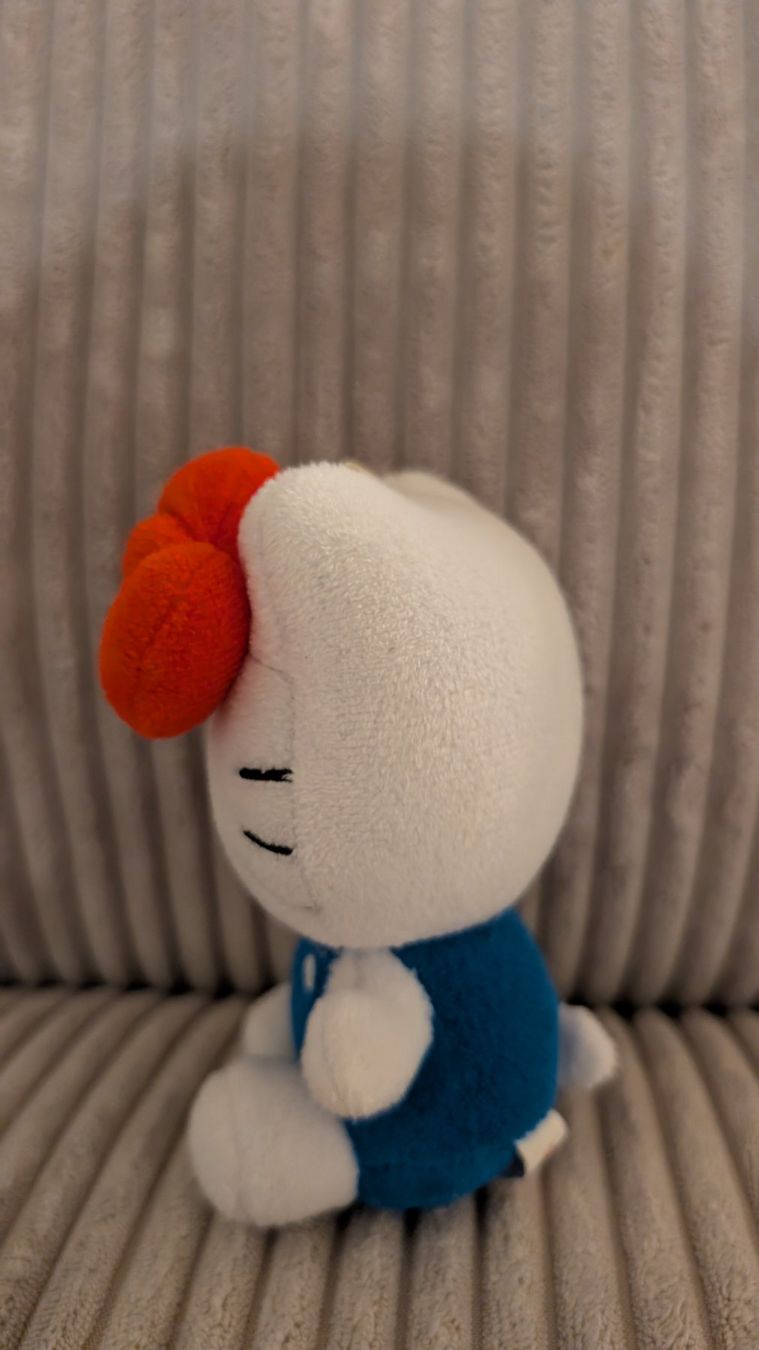 Hello Kitty Giocattoli: Hello Kitty Plüschfigur weiss blau – Usato da Kloten venduto da Punchi01 1