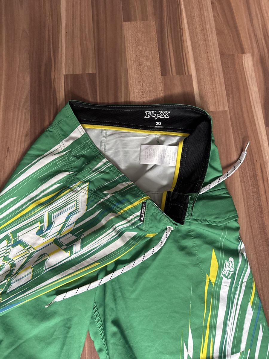 Fox Pantaloni: FOX kurze Hose /  Shorts Grösse 30 – Usato da Flumenthal venduto da Tboni 2