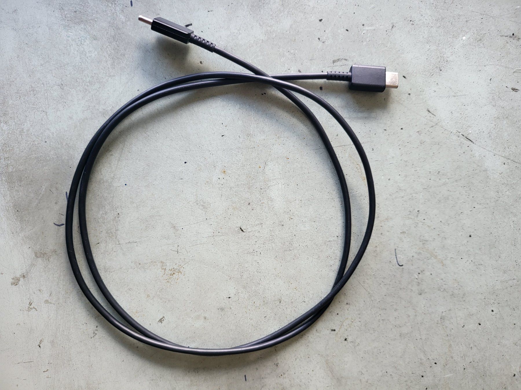 Samsung Kabel: Official Samsung USB-C To USB-C Black Cable – Gebraucht aus Geneve von T36