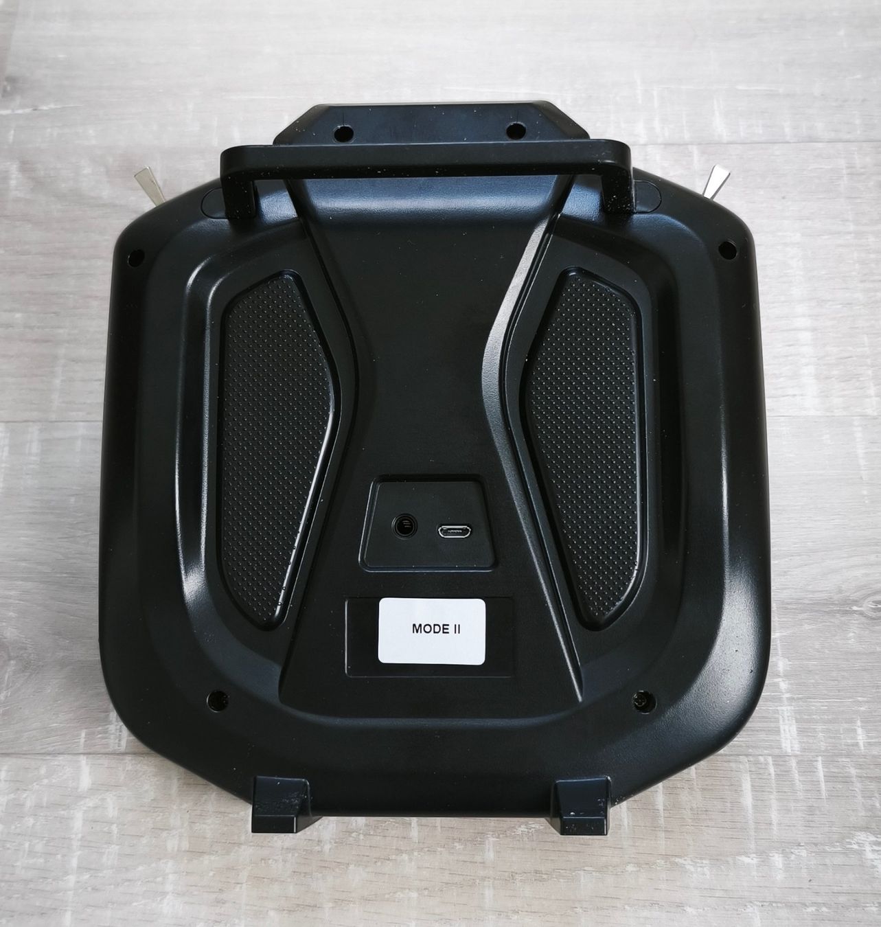 Telecomando: OMPHOBBY T6 Sender – Usato da Uznach venduto da ice-breaker 2