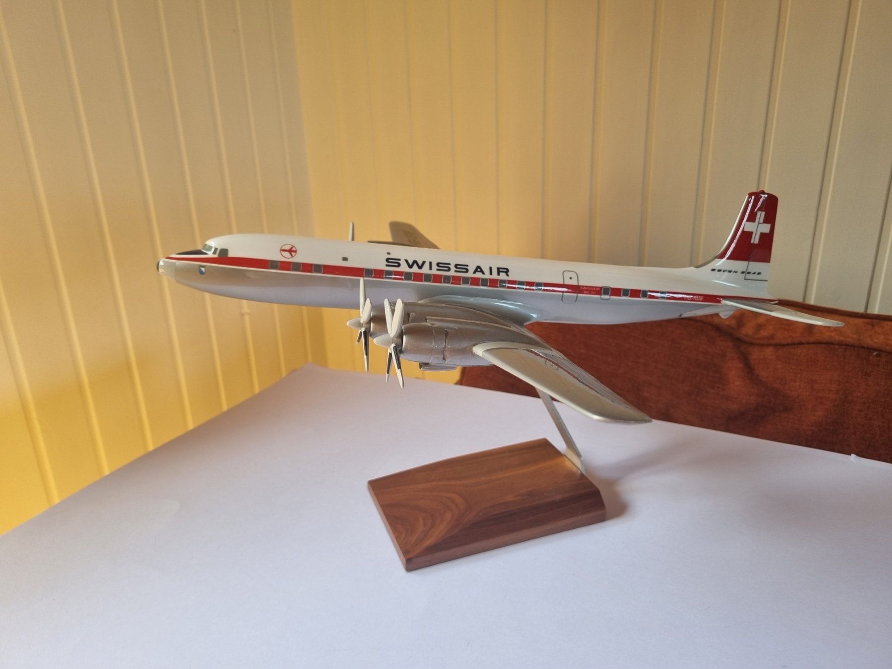 Swissair Kit di modellismo & Modellini statici: Swissair DC-7-C, 1/72, Atlantic Models – Usato da Choëx venduto da aru_vs6m