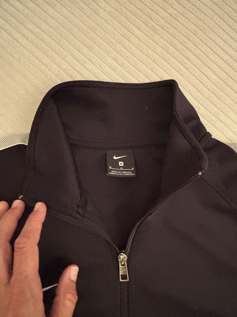 Nike Maglioni & Felpe: Nike Reissverschluss-Pullover – Usato da Zürich venduto da Jaykay82 1