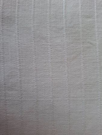 Alter Duvetbezug, 161 x 128 cm, eingewobene Streifen, weiss