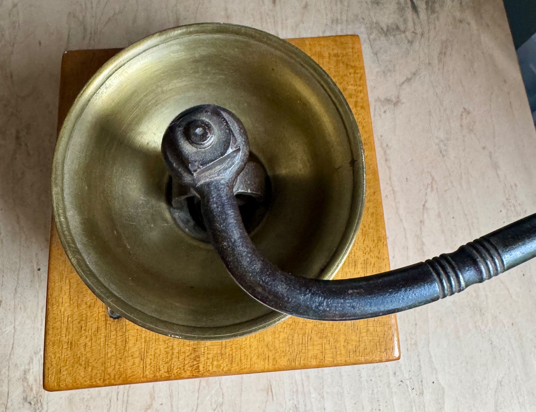 Elettrodomestici da cucina: Sehr schöne antike Kaffeemühle – Usato da Rothrist venduto da Luckywinner 9