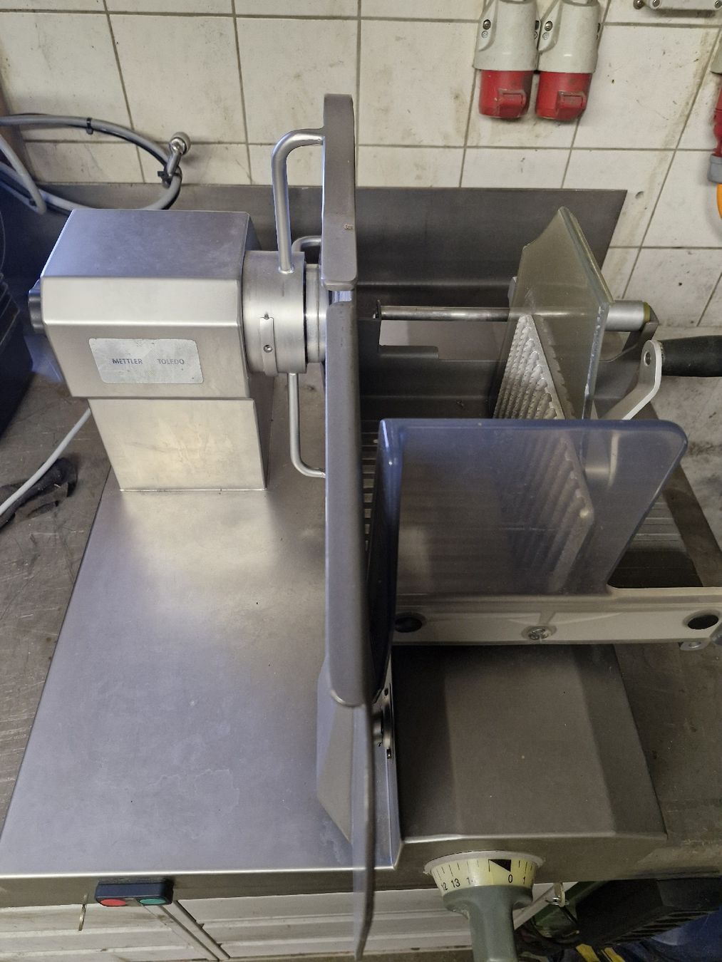 Elettrodomestici da cucina: Aufschittmaschine Scharfen – Usato da Wünnewil venduto da s_s_bgq2 2