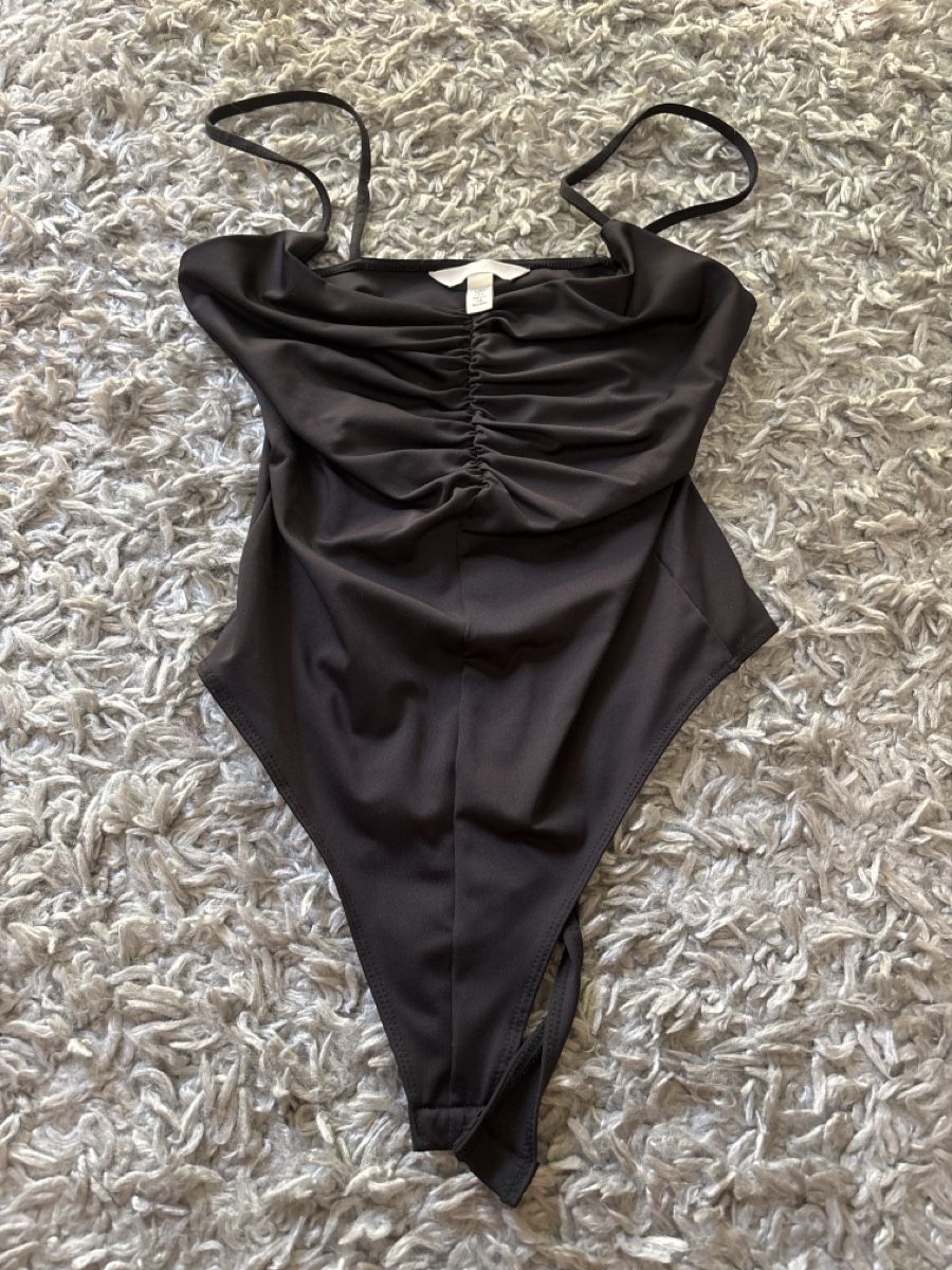 H&M Top: Body H&M schwarz Grösse S – Nuovo (secondo la descrizione) da Zürich venduto da dil_mdn7