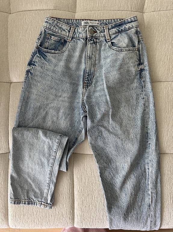 Jeans: Zara Mom Jeans – Usato da Waltenschwil venduto da shelly_m