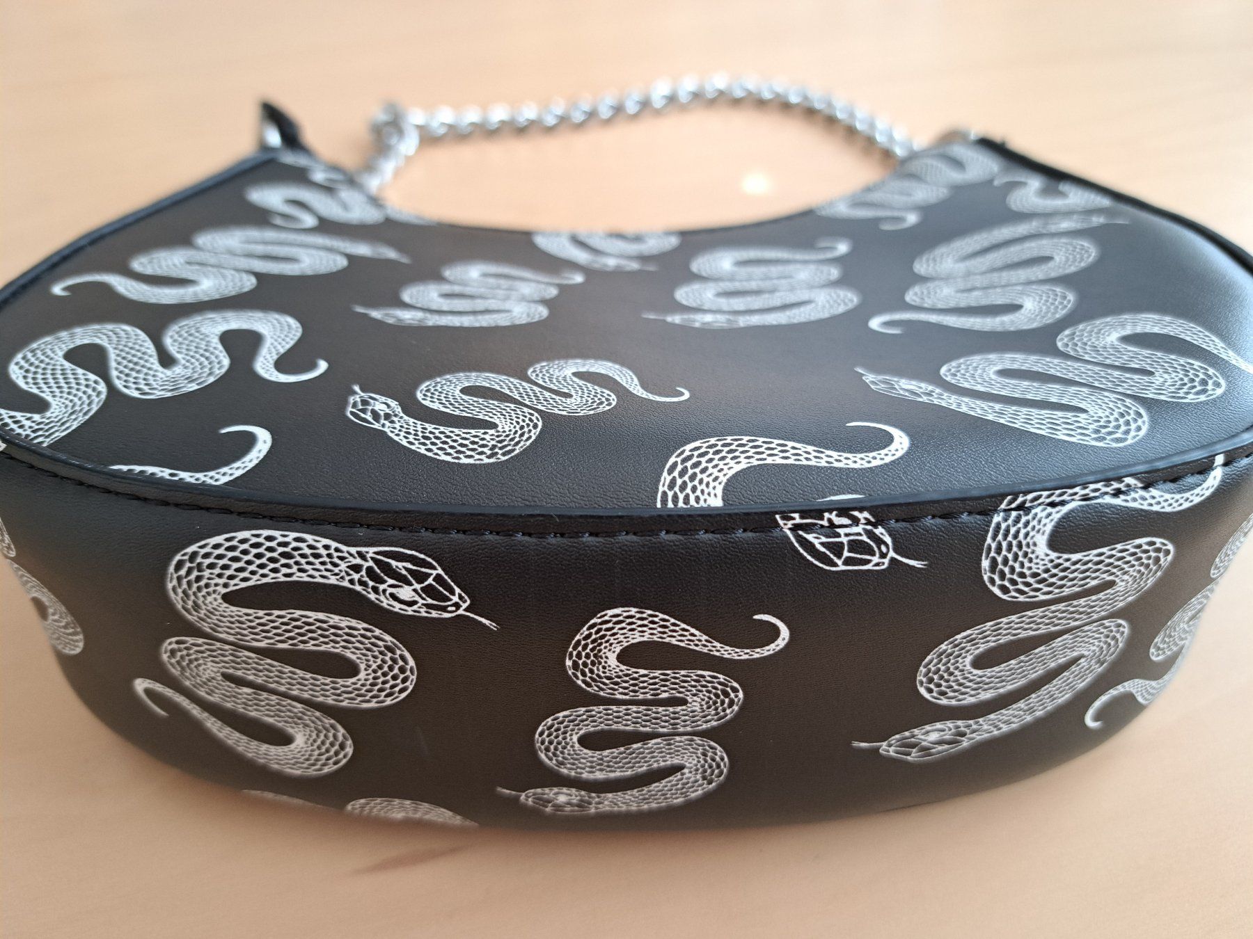 Borse da donna: Tasche Bershka mit Schlangenmuster – Usato da Pfaffnau venduto da hjp01 2