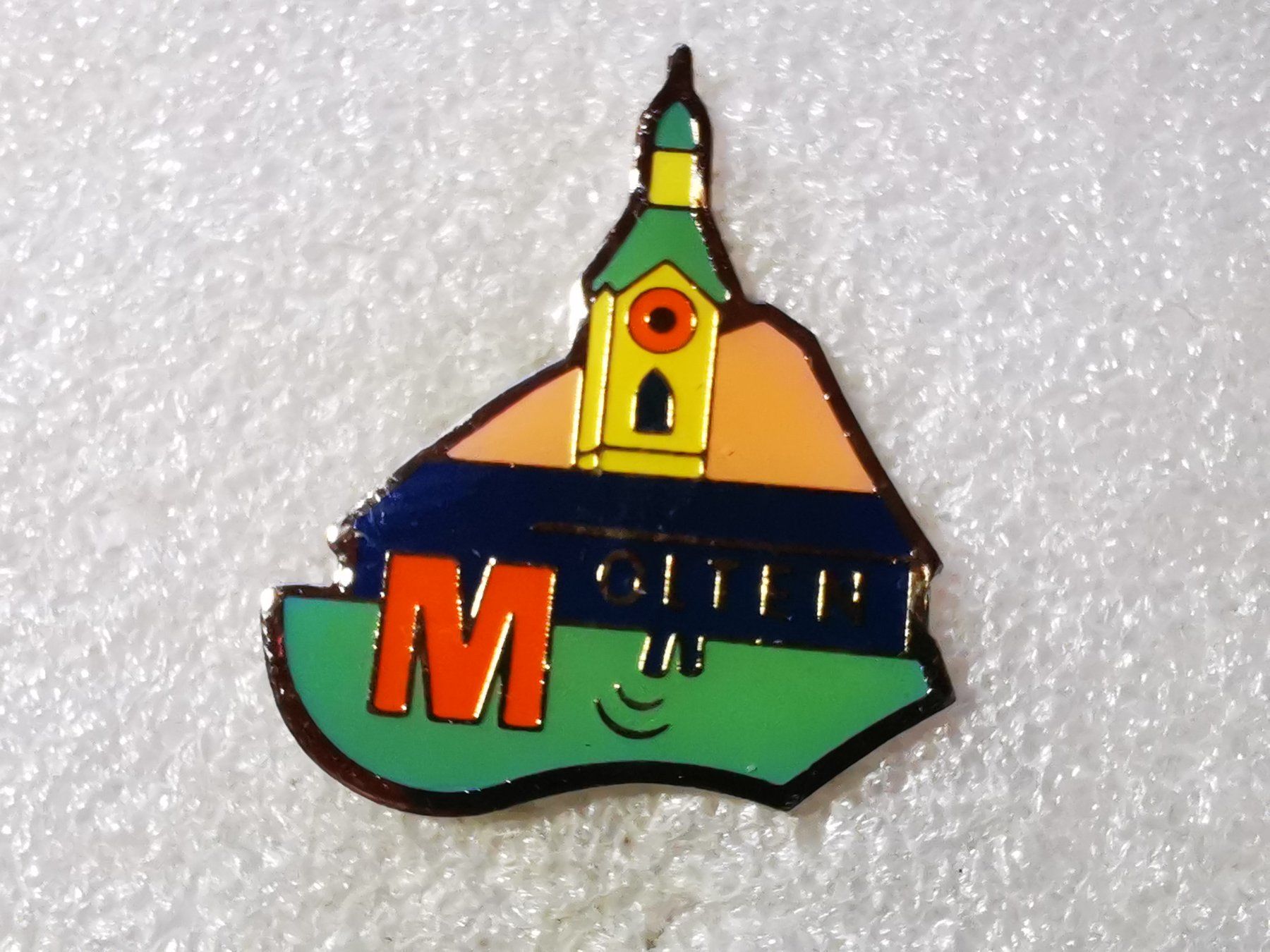 Placchette & Badge: Ansteckpin 32: Migros Olten – Usato da Oppligen venduto da Pin-Fall-Shop
