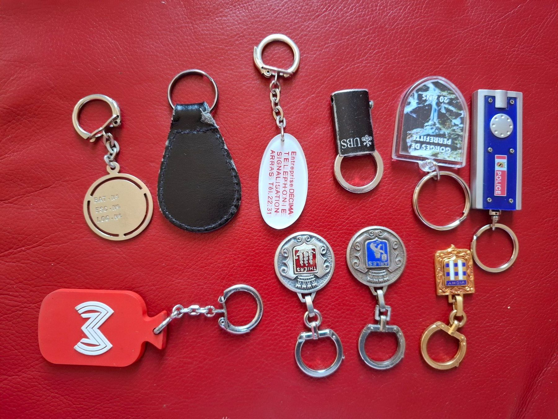 Porte-clés: Lot de porte-clés vintage, y.c. pièces historiques. – D'occasion à Crémines par Carambaaa 5