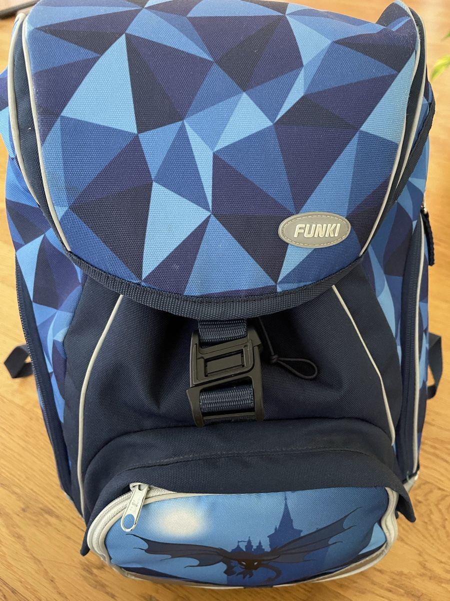 Funki Borse & Zaini: Funki Schulrucksack inkl. Zubehör – Usato da Kaiseraugst venduto da Jacques27 2