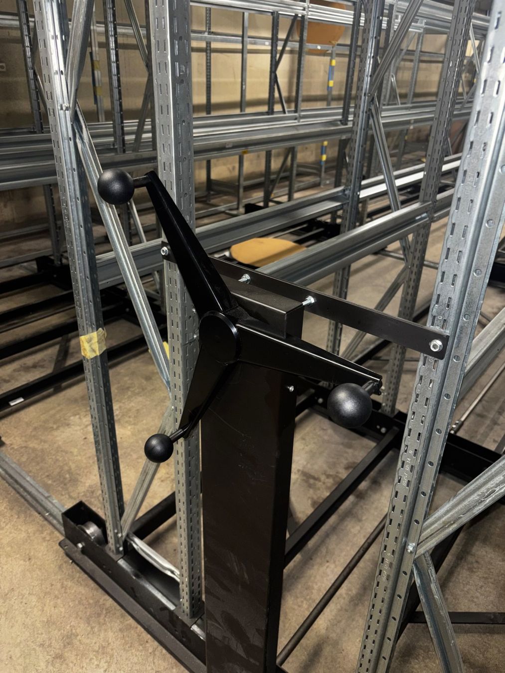 Scaffali: Räder / Reifenregal schiebbar mit Rollen – Usato da Wetzikon ZH venduto da ATAG8623 3