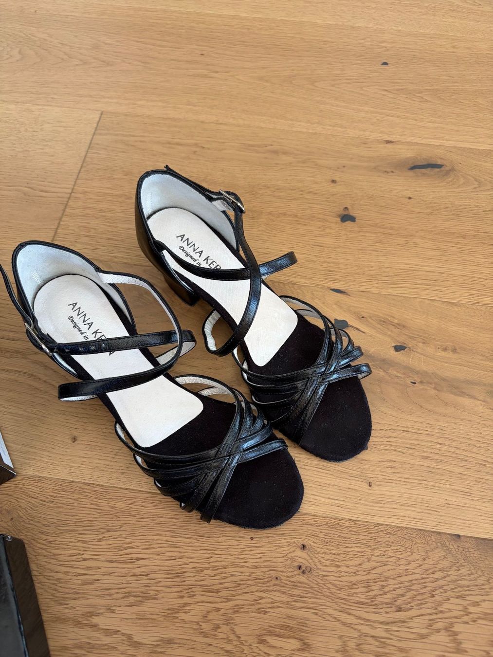 Chaussures femmes: Tanzschuhe 38 – D'occasion à Zezikon par male81