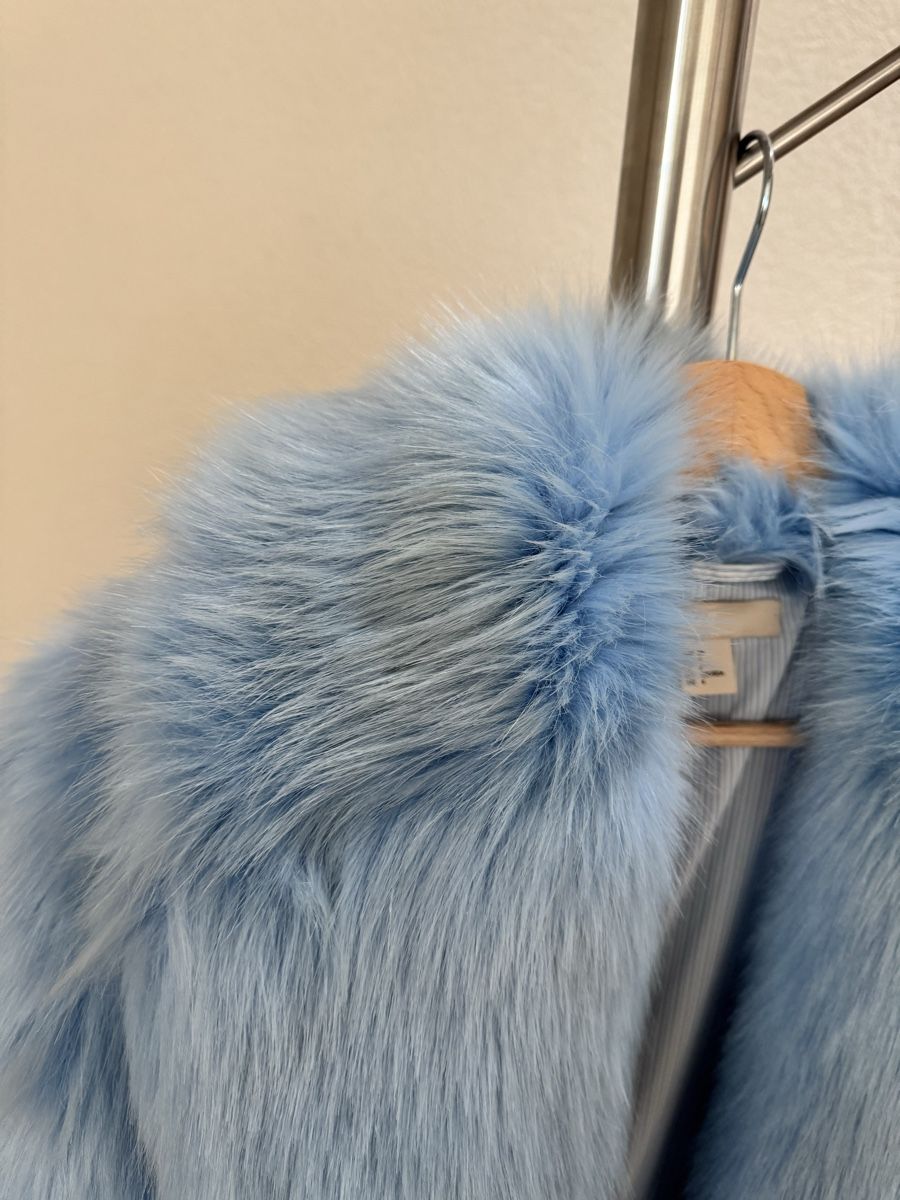 H&M Giacche: veste en fourrure bleue clair H&M – Usato da Lonay venduto da nei_79jc 2