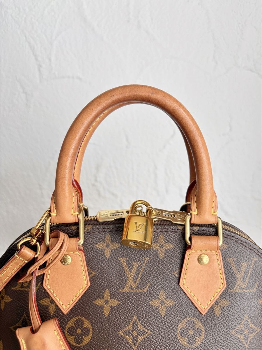 Louis Vuitton Borse da donna: Louis Vuitton Alma BB Monogram Canvas – Usato da Wetzikon ZH venduto da Kleeblume 1