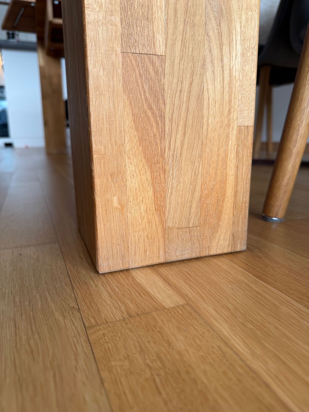 Tables: Belle table en chêne massif, extensible – D'occasion à Boudry par eba_r8rz 4