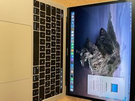 MacBook Pro 13'' mit Touch Bar