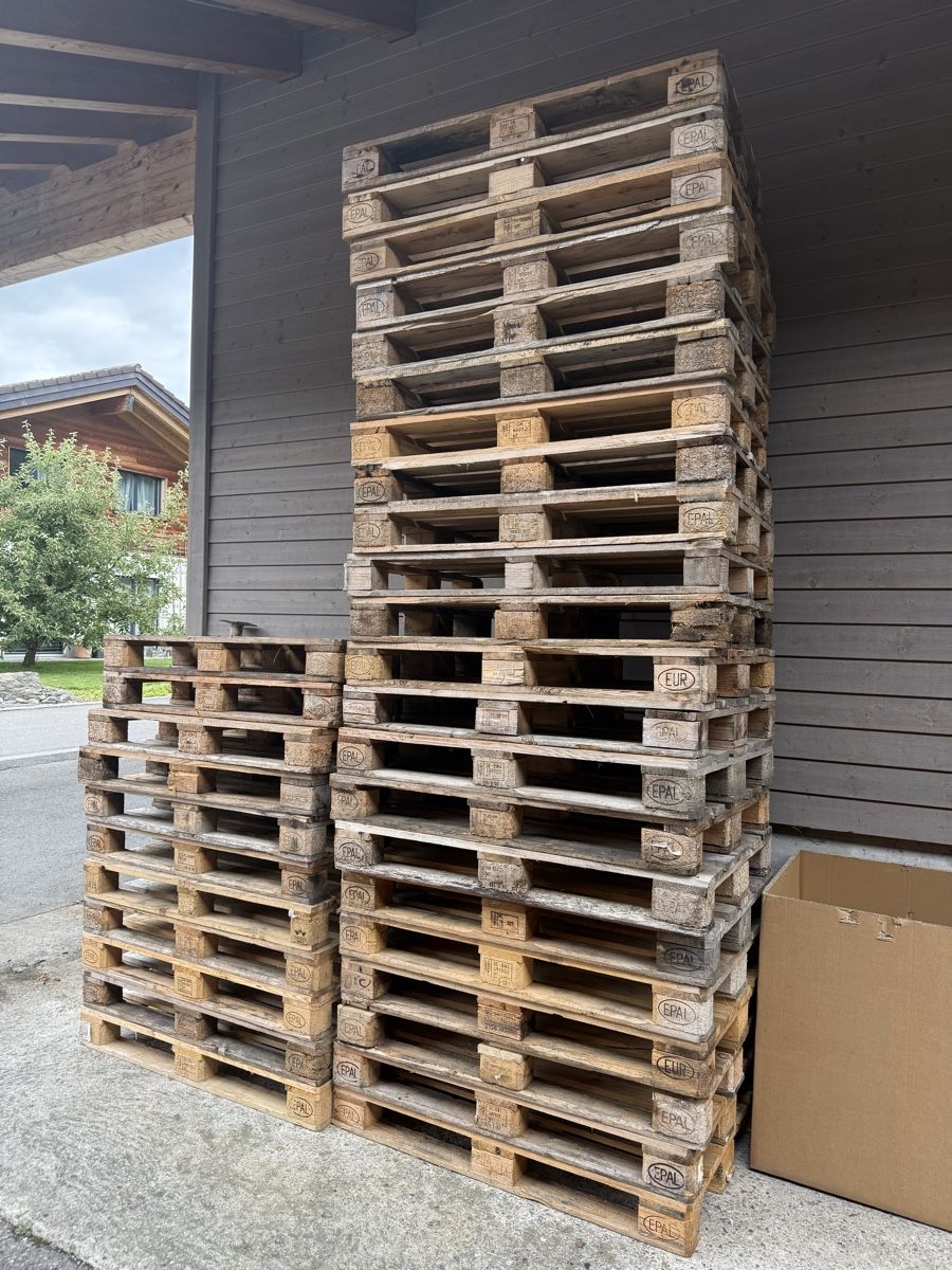 Pallets: Europaletten, CHF 5.-/Stück – Usato da Unterseen venduto da Niggi878