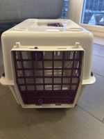 Transportbox für Haustiere weiss lila guter Zustand